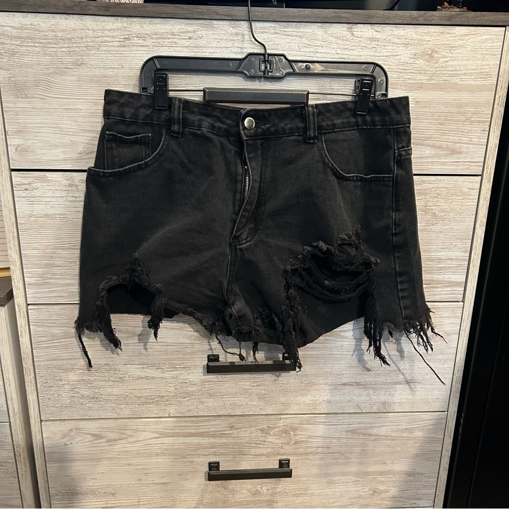 SHEIN Solid Black Distressed  Denim  Pocket Shorts Women's Size 0XL